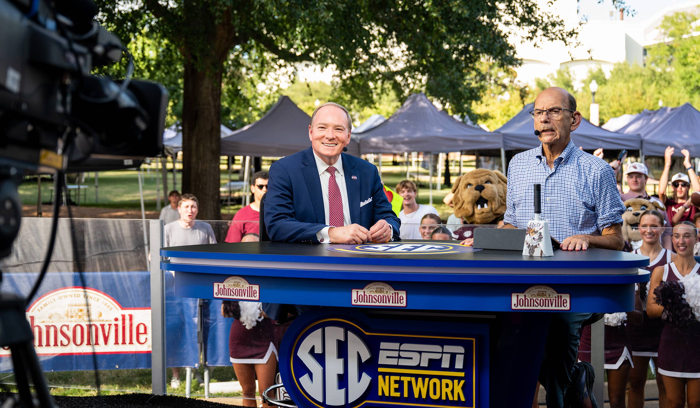 Surrounded by students, fans and Bully, Dr. Keenum joined Paul Finebaum on the SEC Nation set prior to Saturday's game.