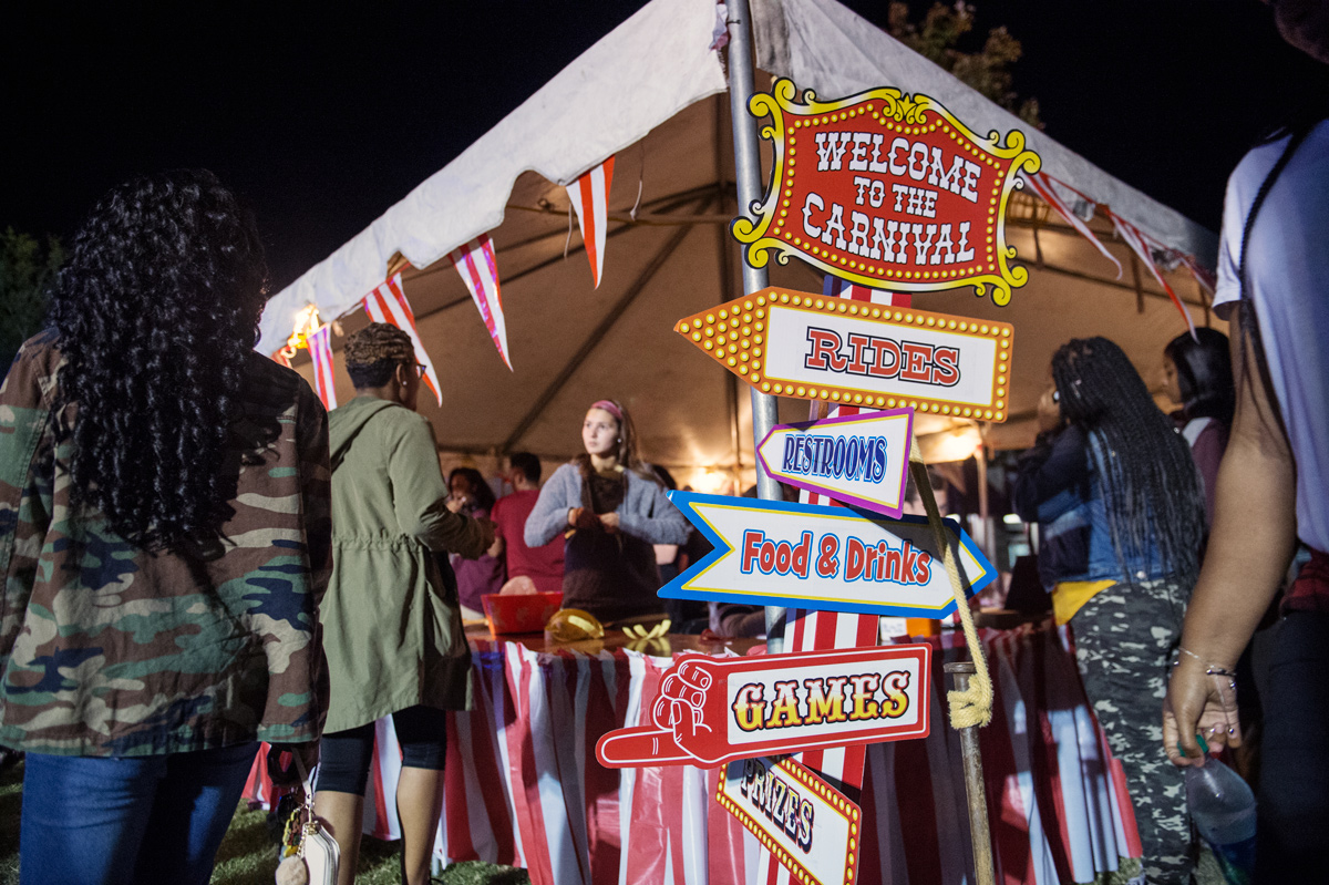 Colorful &amp;quot;Welcome to the Carnival&amp;quot; signage