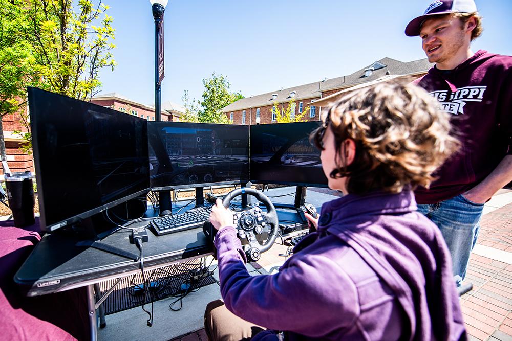 MSU students had the opportunity to test MSU’s DriVR virtual driving platform during the Research Showcase. The software was developed by the Mississippi Institute on Disabilities and the MSU Department of Computer Science and Engineering to expand access to driver training for people with disabilities.
