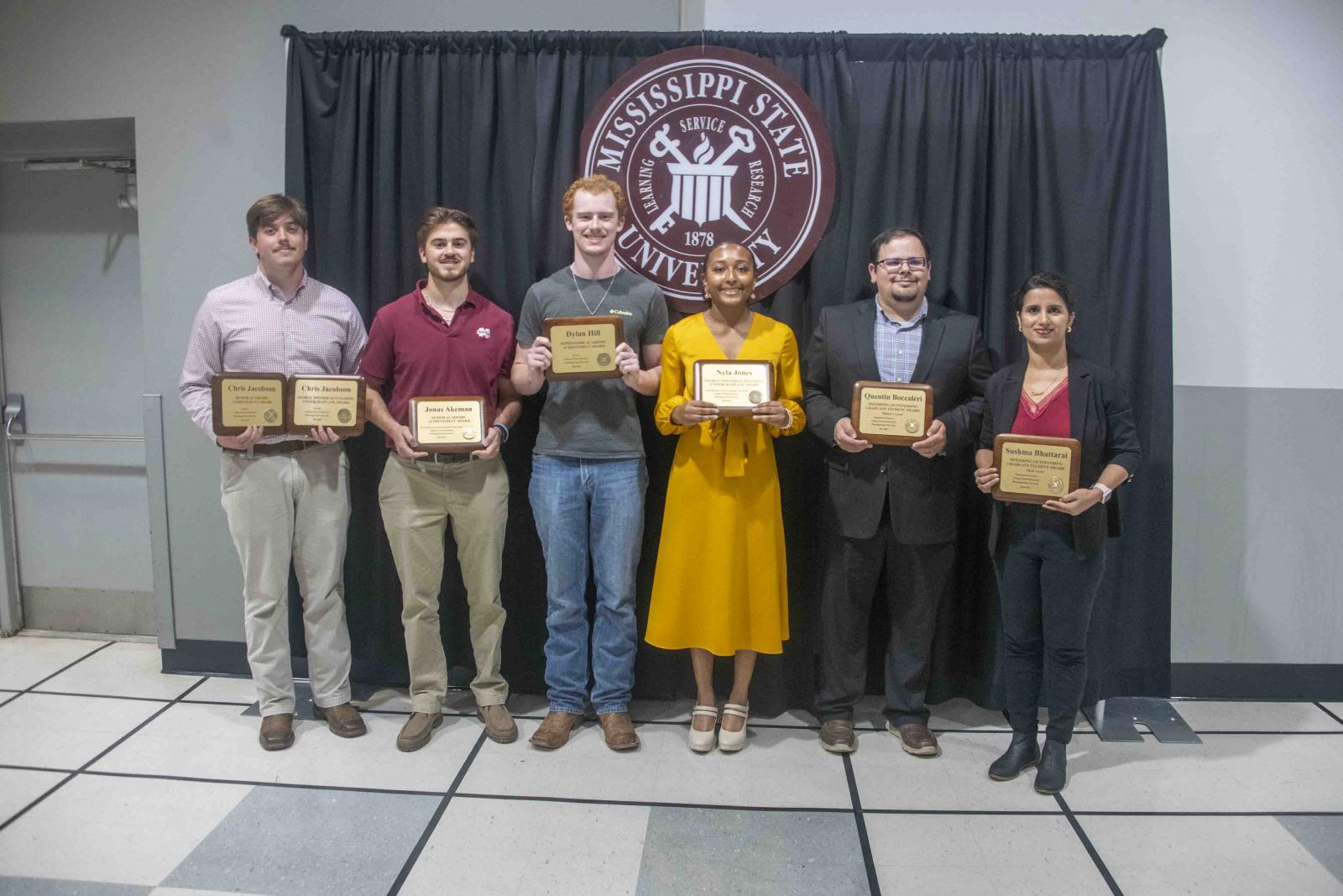 students receive awards