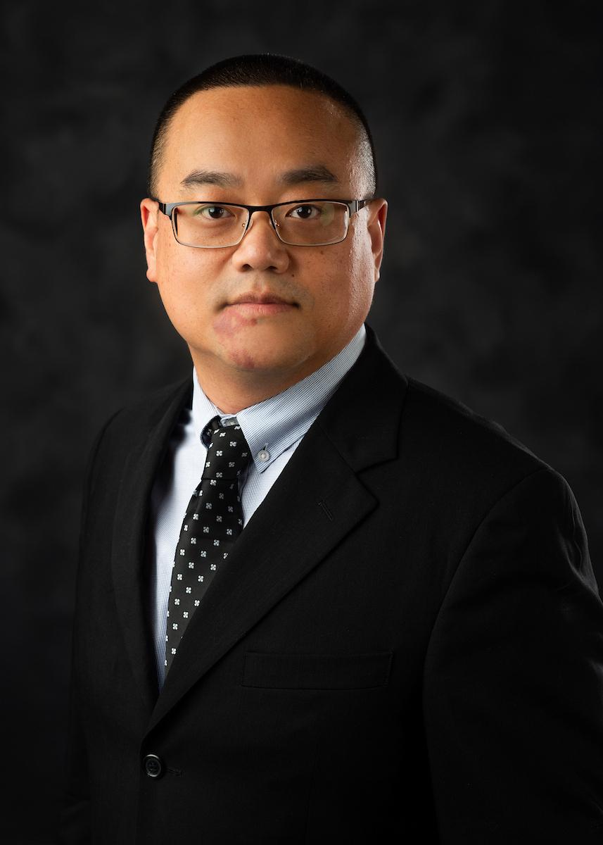 headshot of Wenliang Li
