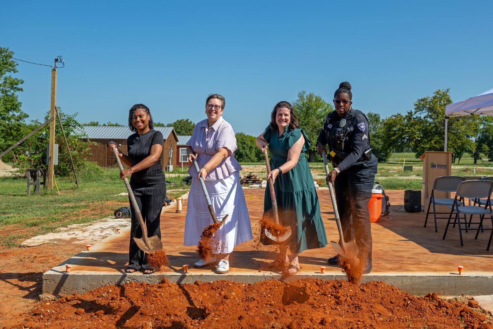 Photo of groundbreaking for habitat for humanity